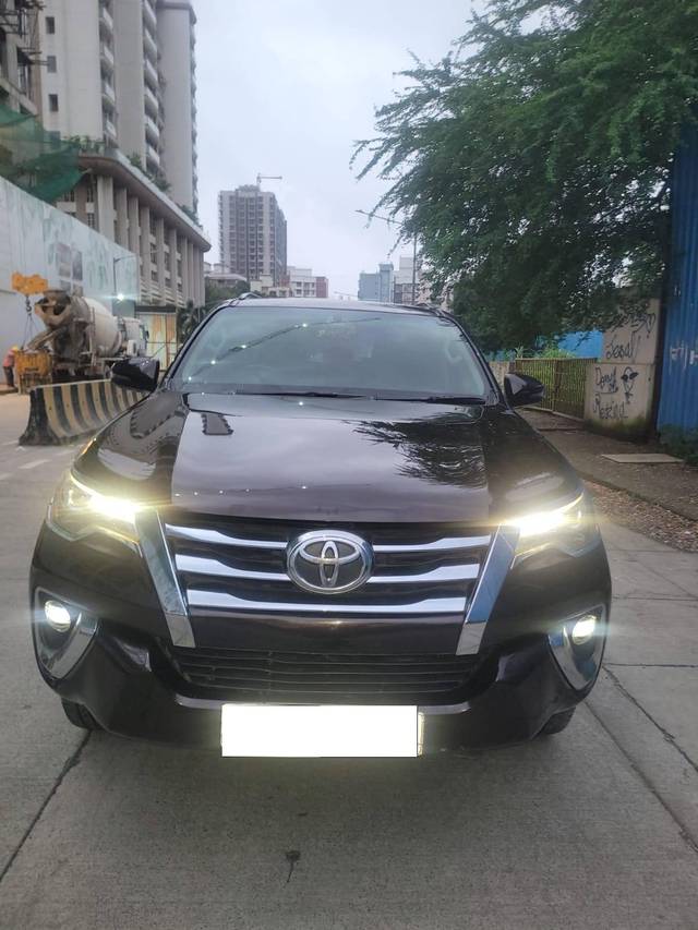 https://images10.gaadi.com/usedcar_image/4617726/original/processed_3107114b61e05c406678086fca380ca3.jpg?imwidth=6400