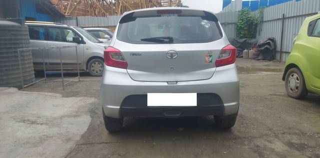 https://images10.gaadi.com/usedcar_image/4617742/original/processed_327f636679c0f4d016edf847474bc0b0.jpg?imwidth=6402