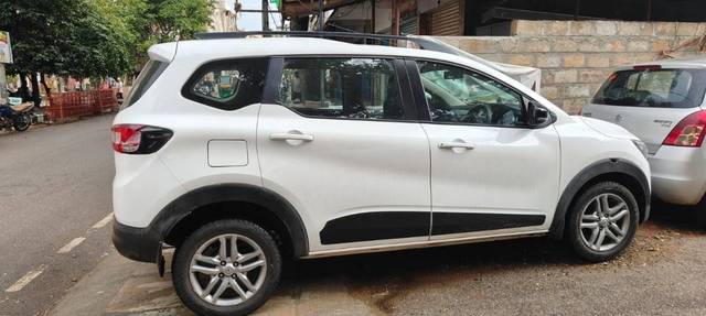 https://images10.gaadi.com/usedcar_image/4617758/original/processed_50b50c25-0675-4823-a321-cb9d73907012.jpg?imwidth=6402