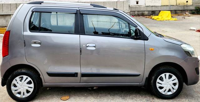 https://images10.gaadi.com/usedcar_image/4617760/original/de46660d4ae2dbc25c2c7b3087c1d4c4.jpg?imwidth=6401