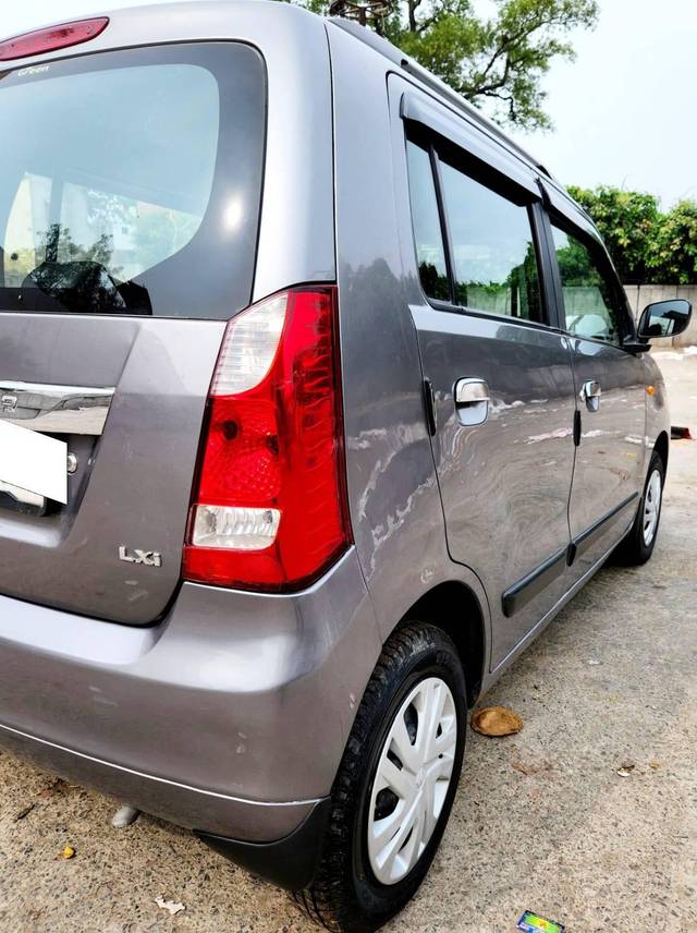 https://images10.gaadi.com/usedcar_image/4617760/original/processed_f1691a24b9de151395273197743e4c77.jpg?imwidth=6402