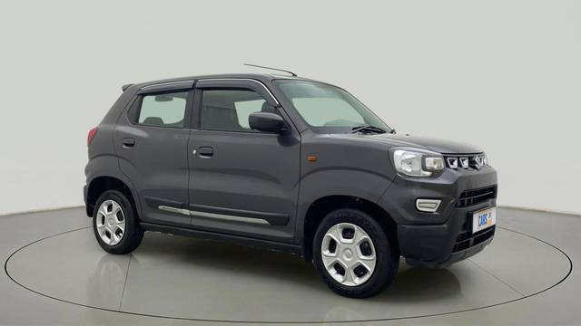 https://images10.gaadi.com/usedcar_image/4617763/original/f869d1a578a0c422b782a56d13281e38.jpg?imwidth=6400