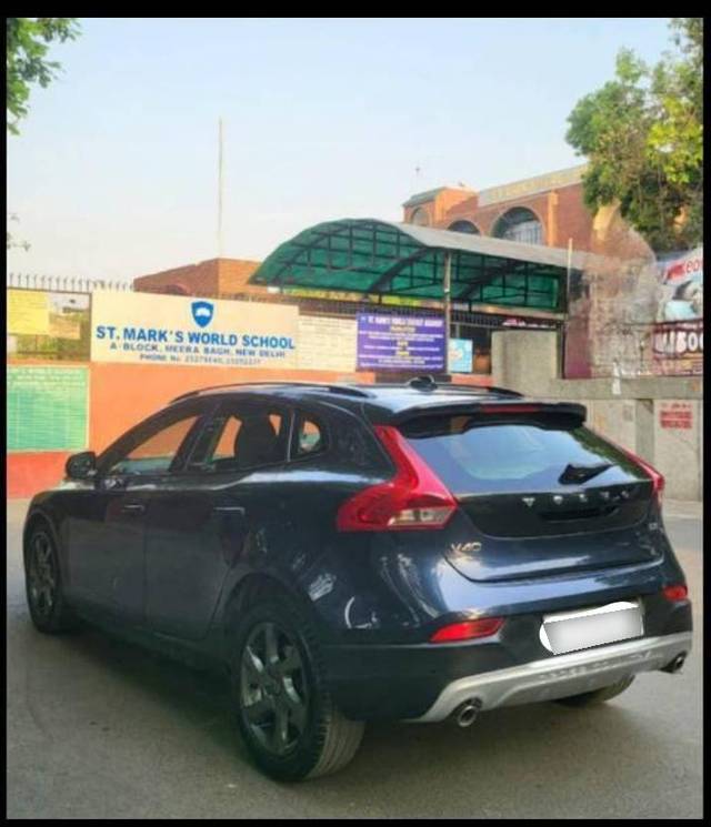 https://images10.gaadi.com/usedcar_image/4617787/original/processed_ab27ee3a23ea583a8b455a0e3f9a5f93.jpg?imwidth=6401