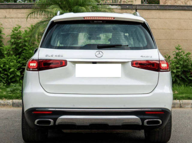 https://images10.gaadi.com/usedcar_image/4617793/original/processed_f7ca2ec7bb16aa6ee0cbda44a79835b0.png?imwidth=6401