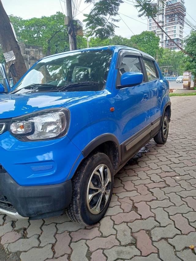 https://images10.gaadi.com/usedcar_image/4617865/original/444f51a323a5a9d3710641d29f52b354.jpg?imwidth=6400