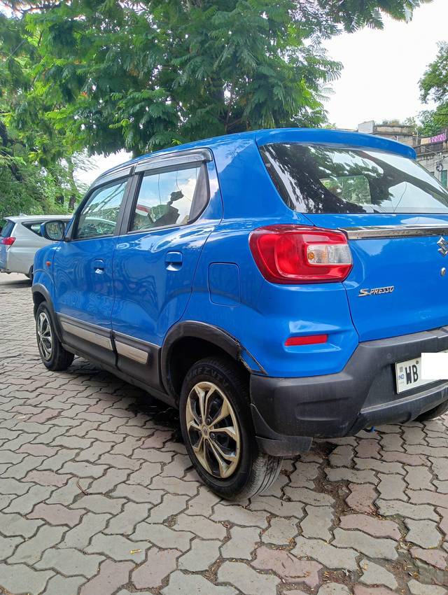 https://images10.gaadi.com/usedcar_image/4617865/original/processed_7671c02e878f0f0660c612fd5c882152.jpg?imwidth=6402
