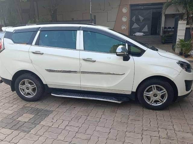 https://images10.gaadi.com/usedcar_image/4617866/original/processed_54d506be-f674-4e62-bd94-d625d5478c88.jpg?imwidth=6401