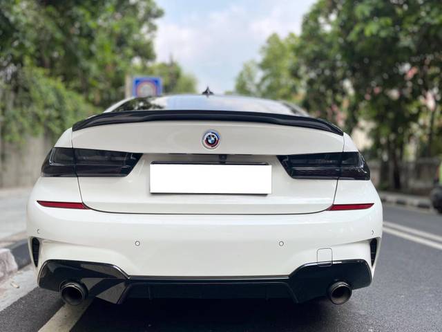 https://images10.gaadi.com/usedcar_image/4617879/original/processed_99f72200ffc8d6e4b8590470f3dcb4b4.jpg?imwidth=6401