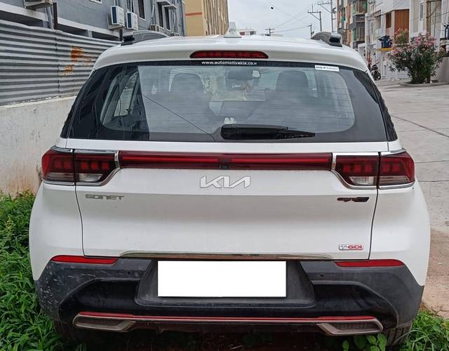 https://images10.gaadi.com/usedcar_image/4617885/original/processed_77a349d3-133f-4a0d-8d9c-ec177423cbbd.jpeg?imwidth=6402