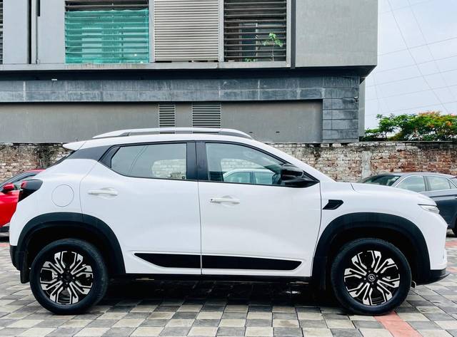 https://images10.gaadi.com/usedcar_image/4617888/original/c2e45881b3f2010466268ac9ca1303fb.jpg?imwidth=6401