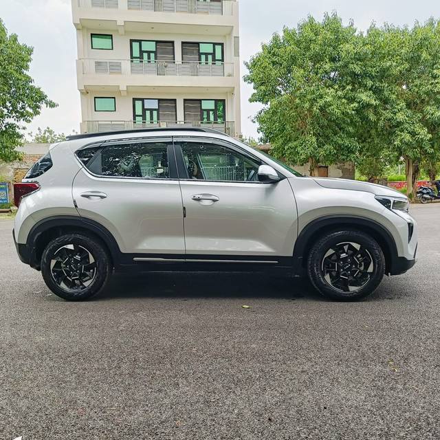 https://images10.gaadi.com/usedcar_image/4617915/original/e809b6ab4f59b329ba63ed1689c9d60b.jpg?imwidth=6401