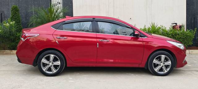 https://images10.gaadi.com/usedcar_image/4617922/original/processed_ad1378ab-1825-4910-bfb8-9fb81ab82c4d.jpg?imwidth=6401