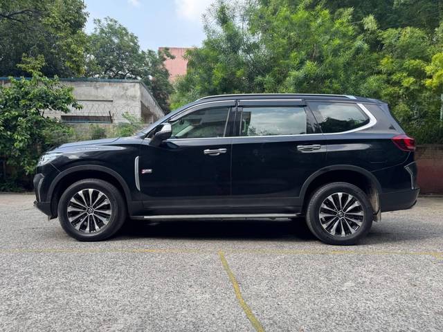 https://images10.gaadi.com/usedcar_image/4617928/original/processed_c883f116554b1999e7fb2485a9bb44d8.jpg?imwidth=6401