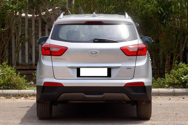 https://images10.gaadi.com/usedcar_image/4617935/original/processed_e8747aede78daae3d9f3ea3227b6eda8.jpg?imwidth=6402