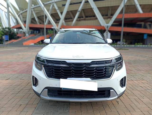 https://images10.gaadi.com/usedcar_image/4617937/original/processed_6cd2c28d1bfc5ba1a4390d28786c6fa0.jpg?imwidth=6402