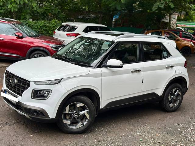 https://images10.gaadi.com/usedcar_image/4617952/original/processed_4236acbc193001e241c93a694ad427b2.jpg?imwidth=6400