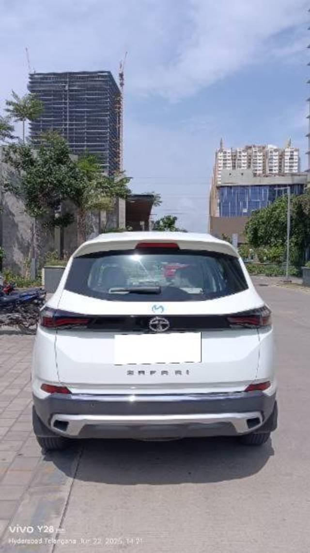 https://images10.gaadi.com/usedcar_image/4617969/original/processed_22133161-f3ce-457a-b6e7-38e9adb7c2af.JPG?imwidth=6401