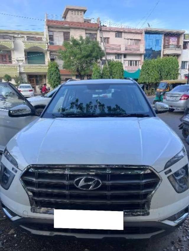 https://images10.gaadi.com/usedcar_image/4617999/original/processed_8e9d2d1d-5fa3-410b-b446-613489f0d385.jpeg?imwidth=6400