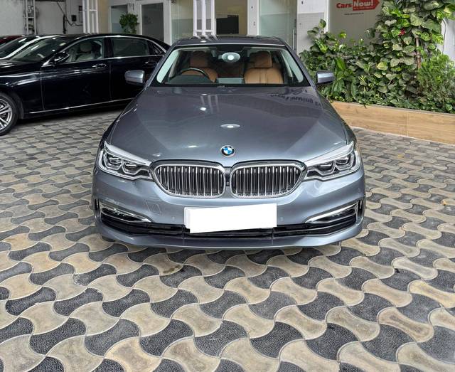 https://images10.gaadi.com/usedcar_image/4618018/original/processed_978288b5de2cd95f55950d25e442dcc9.jpg?imwidth=6402