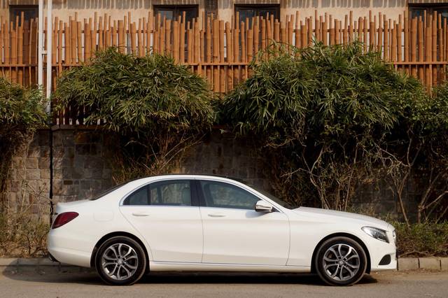 https://images10.gaadi.com/usedcar_image/4618022/original/c66ab2de479d4503a184b313005c682e.jpg?imwidth=6401