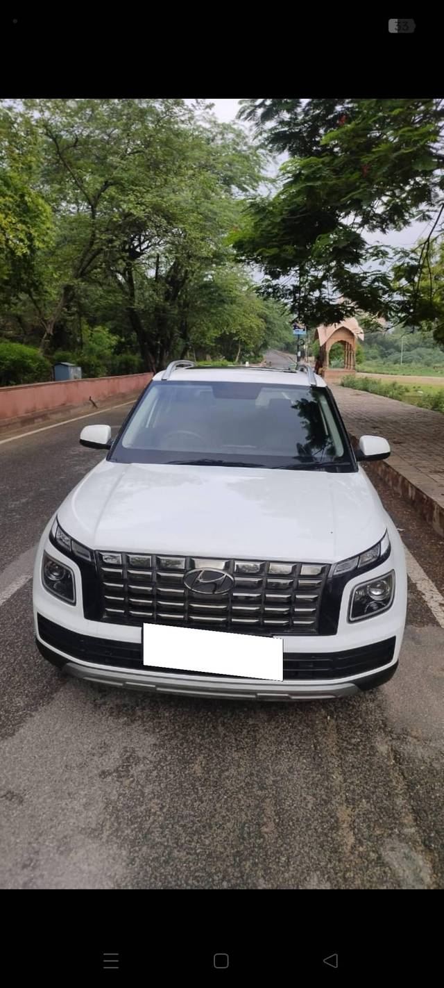 https://images10.gaadi.com/usedcar_image/4618026/original/processed_310a1834a0ad7996fbcdeeb791a9bb21.jpg?imwidth=6402
