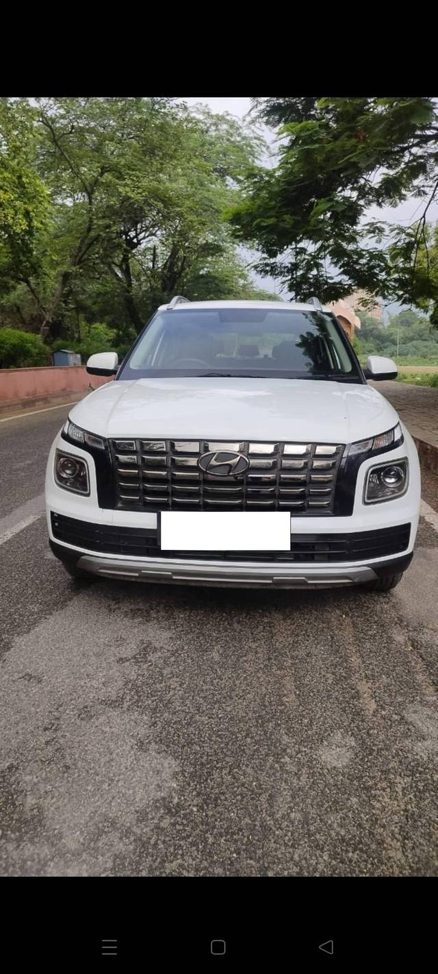 https://images10.gaadi.com/usedcar_image/4618026/original/processed_bbb31ca1c14aad5d23e78a70b24d25f7.jpg?imwidth=6400