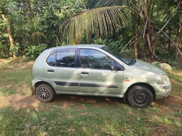https://images10.gaadi.com/usedcar_image/4618027/original/processed_19419e32-9ac4-4788-b119-cc9866877947.jpg?imwidth=6401