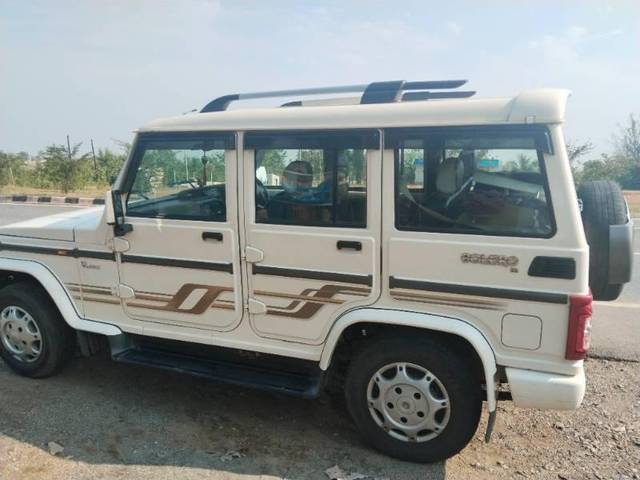https://images10.gaadi.com/usedcar_image/4618032/original/processed_17d52ec4-16e9-4c44-b078-4977129ee98e.jpg?imwidth=6401