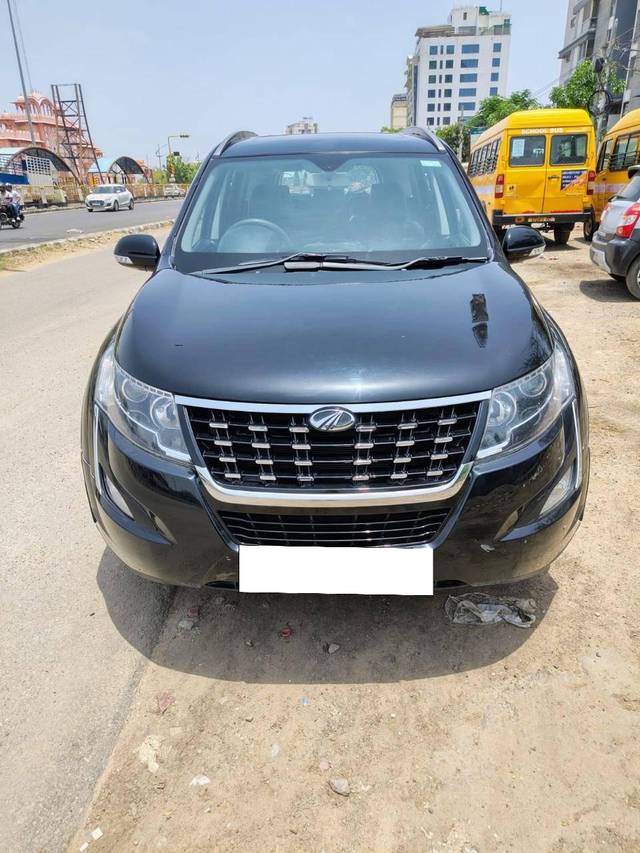 https://images10.gaadi.com/usedcar_image/4618054/original/processed_de4cee35-e93c-4491-af32-864190111fef.jpg?imwidth=6400