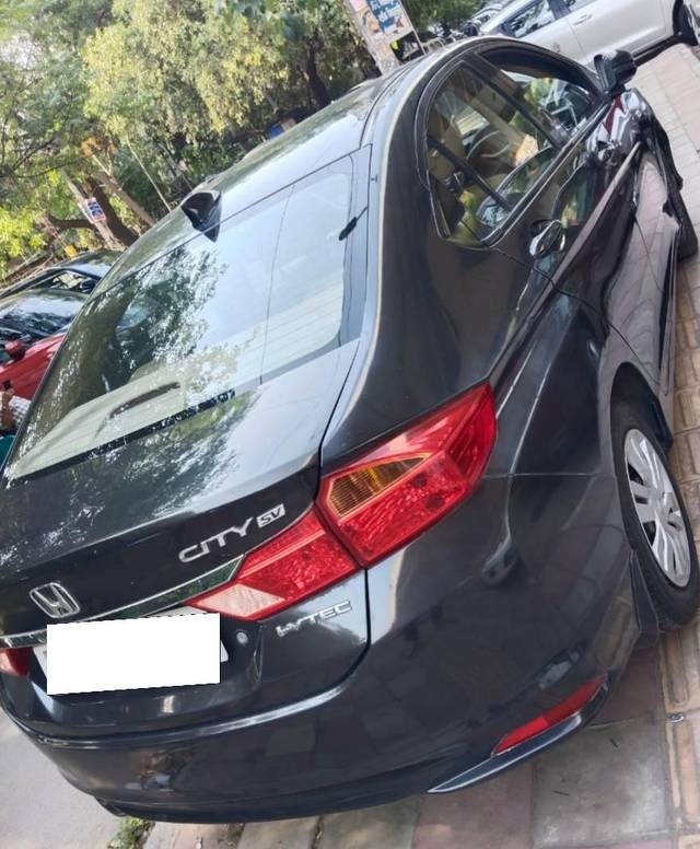 https://images10.gaadi.com/usedcar_image/4618090/original/processed_e6b141840f3d3509cb1b757af20dd8ca.jpg?imwidth=6400