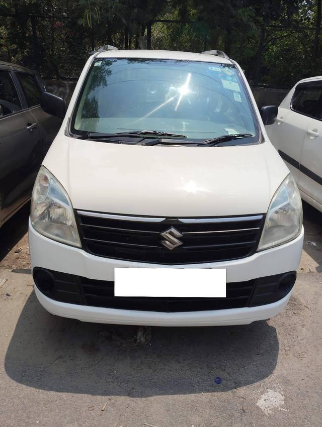 https://images10.gaadi.com/usedcar_image/4618092/original/processed_39475917caf78d3ecf0e8a140da84c7b.jpg?imwidth=6401