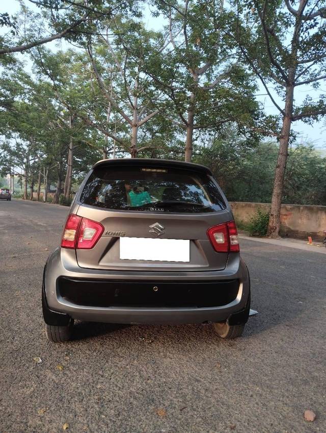 https://images10.gaadi.com/usedcar_image/4618096/original/processed_32d4d9032a58c7dbb46e39e1bf706bb4.jpg?imwidth=6402