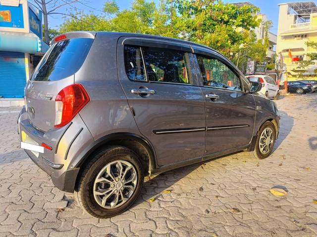 https://images10.gaadi.com/usedcar_image/4618104/original/processed_49d67ee7cbfe4c0a668f6747fe6a5858.jpg?imwidth=6401
