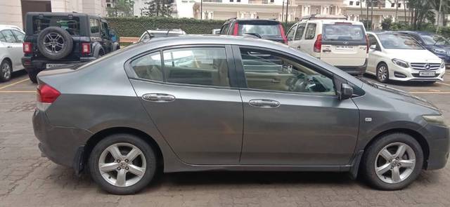 https://images10.gaadi.com/usedcar_image/4618144/original/processed_4341ce48-1431-4e9f-beed-f9cc974d3d3c.jpeg?imwidth=6400
