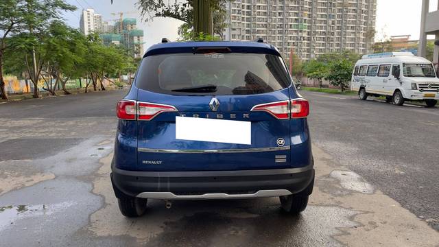 https://images10.gaadi.com/usedcar_image/4618159/original/processed_d4fba668c3ed0fce017dd1b265213d0b.jpg?imwidth=6402