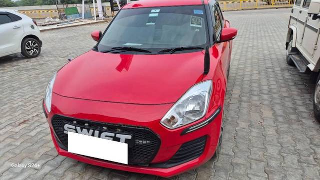 https://images10.gaadi.com/usedcar_image/4618169/original/processed_edd0d573-f95a-4f4c-8049-c08dfe702ea4.jpg?imwidth=6400
