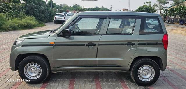 https://images10.gaadi.com/usedcar_image/4618175/original/processed_98048f90ed6f032b8a26b9ff6093f64d.jpg?imwidth=6402
