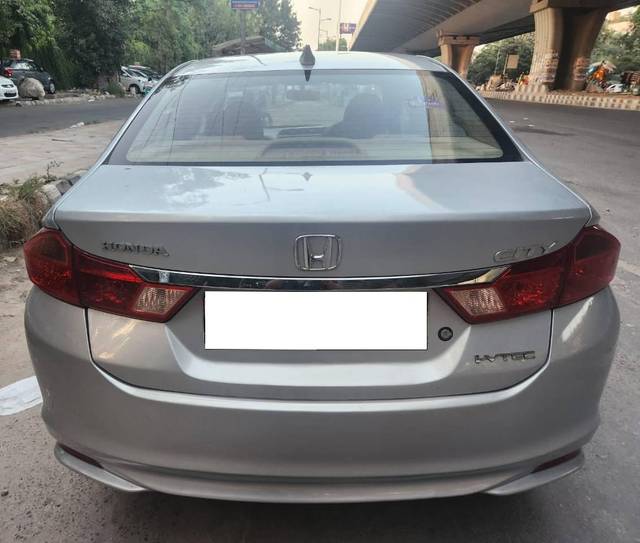 https://images10.gaadi.com/usedcar_image/4618184/original/processed_c0d2bf52b7e99f90a796cc942199f4ad.jpg?imwidth=6401