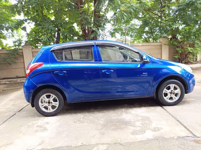 https://images10.gaadi.com/usedcar_image/4618185/original/processed_6e7f468adbe4427d2204aaf45389541f.jpg?imwidth=6401