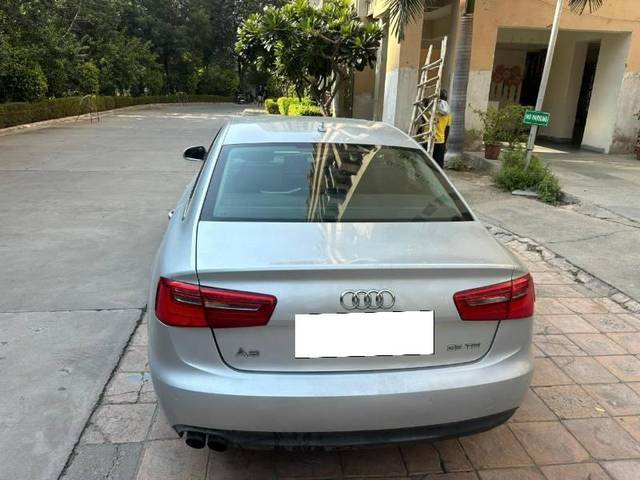 https://images10.gaadi.com/usedcar_image/4618198/original/processed_27a3d9df-5162-45ba-a165-acc5d992954e.jpeg?imwidth=6402