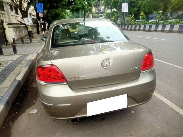 https://images10.gaadi.com/usedcar_image/4618204/original/processed_85445da4-c81a-433b-a8d3-beafeb3d93f4.jpg?imwidth=6401
