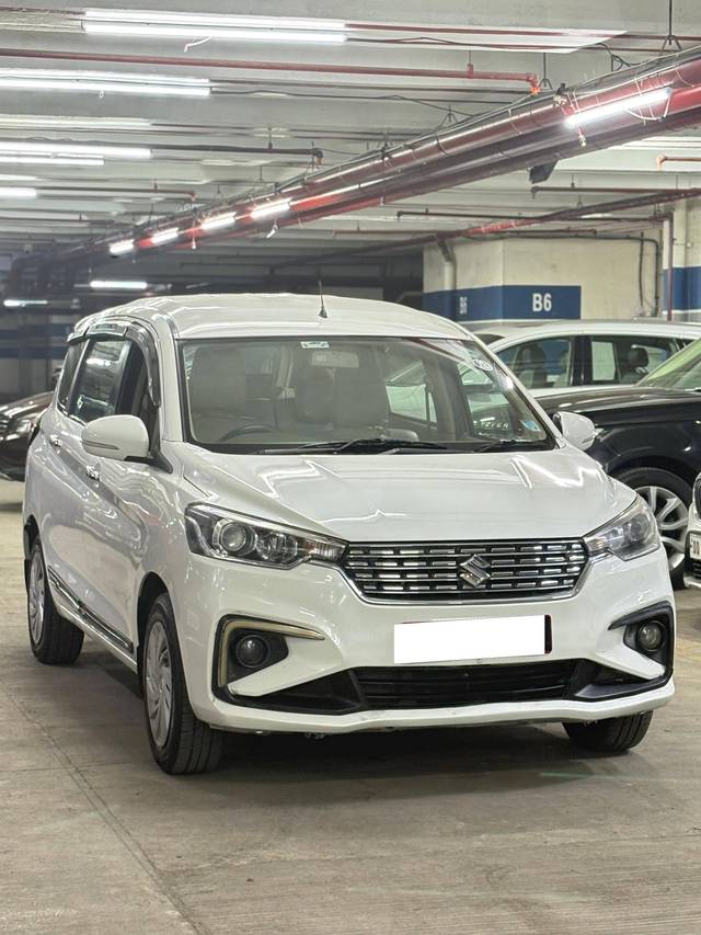 https://images10.gaadi.com/usedcar_image/4618205/original/processed_cf330ffb081d90a37a9bff23155e37a5.jpg?imwidth=6400