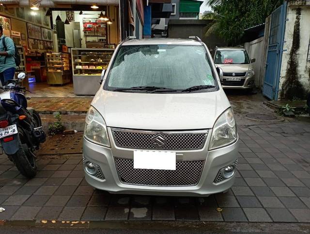 https://images10.gaadi.com/usedcar_image/4618217/original/processed_a8e9812e1507cf4313023aa8e5809744.jpeg?imwidth=6400