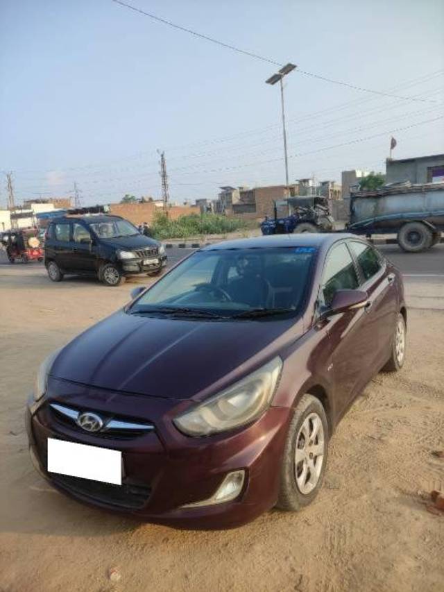 https://images10.gaadi.com/usedcar_image/4618220/original/processed_9458cbd8-a55e-45f6-af8e-0c729157cea2.jpg?imwidth=6402