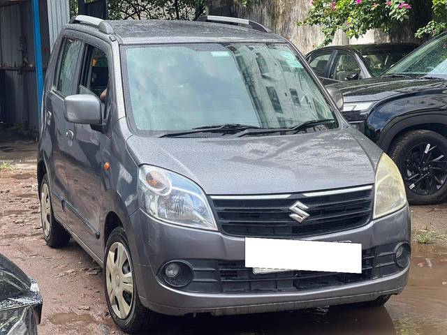 https://images10.gaadi.com/usedcar_image/4618233/original/processed_7319ff9f6328fdec6a74b590bfa99c0e.jpg?imwidth=6400