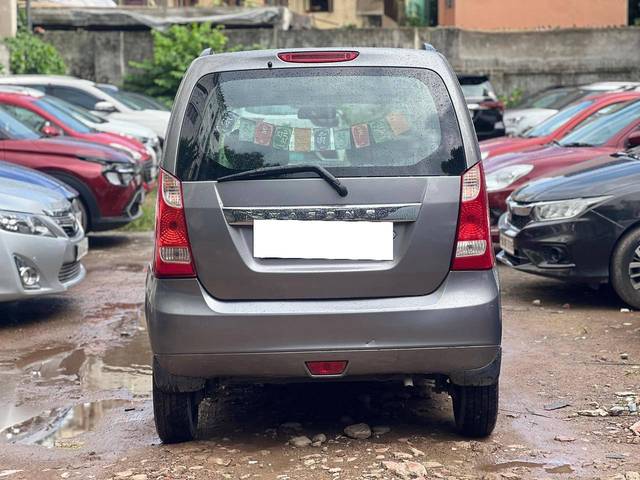 https://images10.gaadi.com/usedcar_image/4618233/original/processed_f8d5aaba939560eea30972c08f89f93f.jpg?imwidth=6401