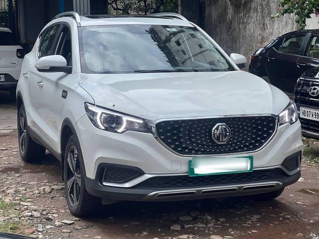 https://images10.gaadi.com/usedcar_image/4618237/original/processed_7649e0cd0900b927a888d39605c49b8b.jpg?imwidth=6400