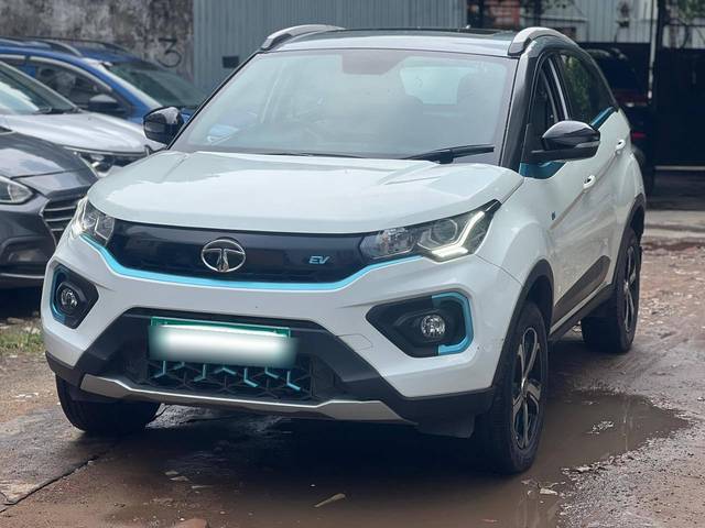 https://images10.gaadi.com/usedcar_image/4618239/original/processed_3ff20b10f4dade516852668c47745a39.jpg?imwidth=6402