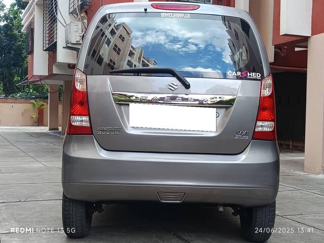 https://images10.gaadi.com/usedcar_image/4618241/original/processed_ea695756663e572a51915af6bc054627.jpg?imwidth=6401