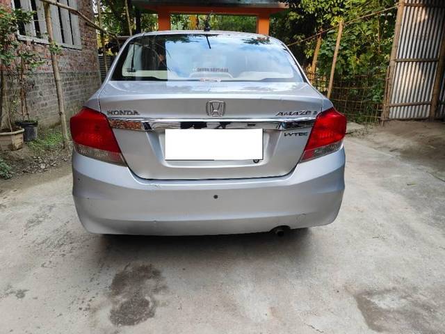 https://images10.gaadi.com/usedcar_image/4618242/original/processed_16156e79-352d-4bd0-a420-ef41a15f2403.jpg?imwidth=6402